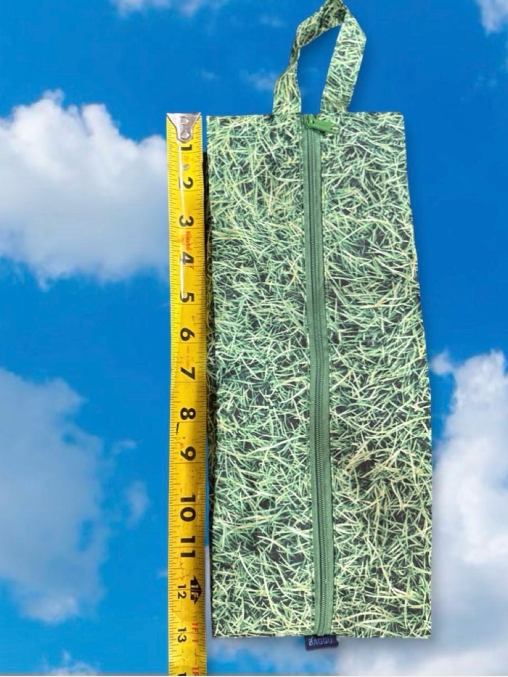 BAGGU 3D Zip Pouch in Grass / Yard Green Print